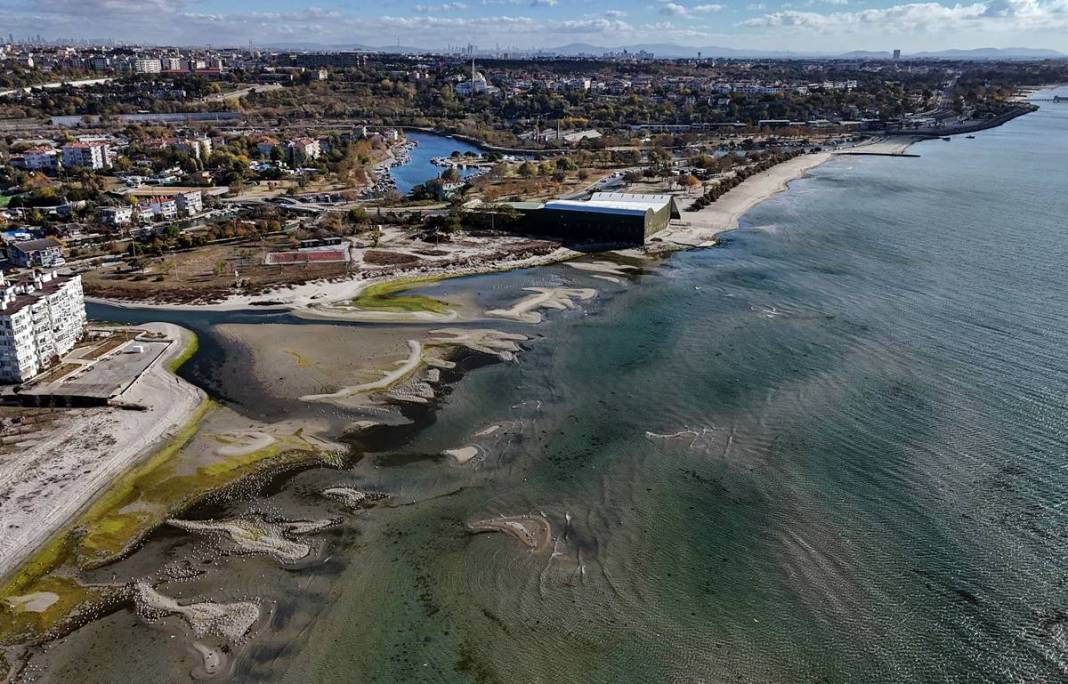 O kentte endişelendiren görüntü: Balıkçılar avlanmaya çıkamadı! Bu kadarı daha önce yaşanmadı 15